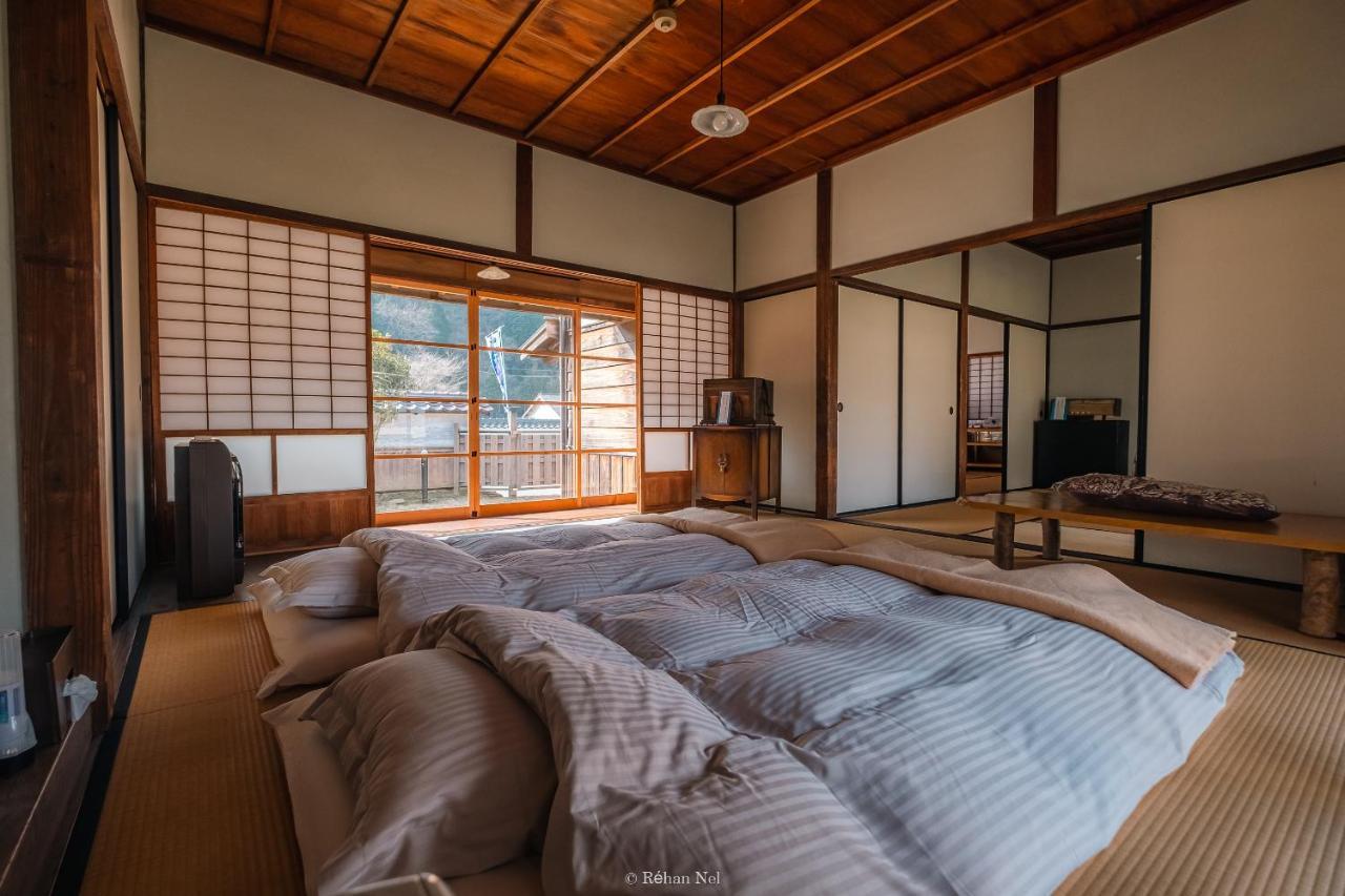 Japan'S Oldest Remaining Company Housing Villa Asago Bagian luar foto