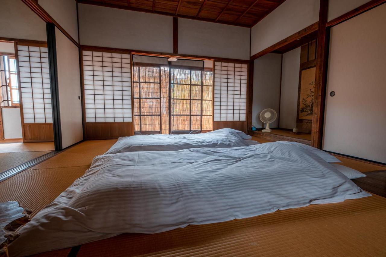 Japan'S Oldest Remaining Company Housing Villa Asago Bagian luar foto