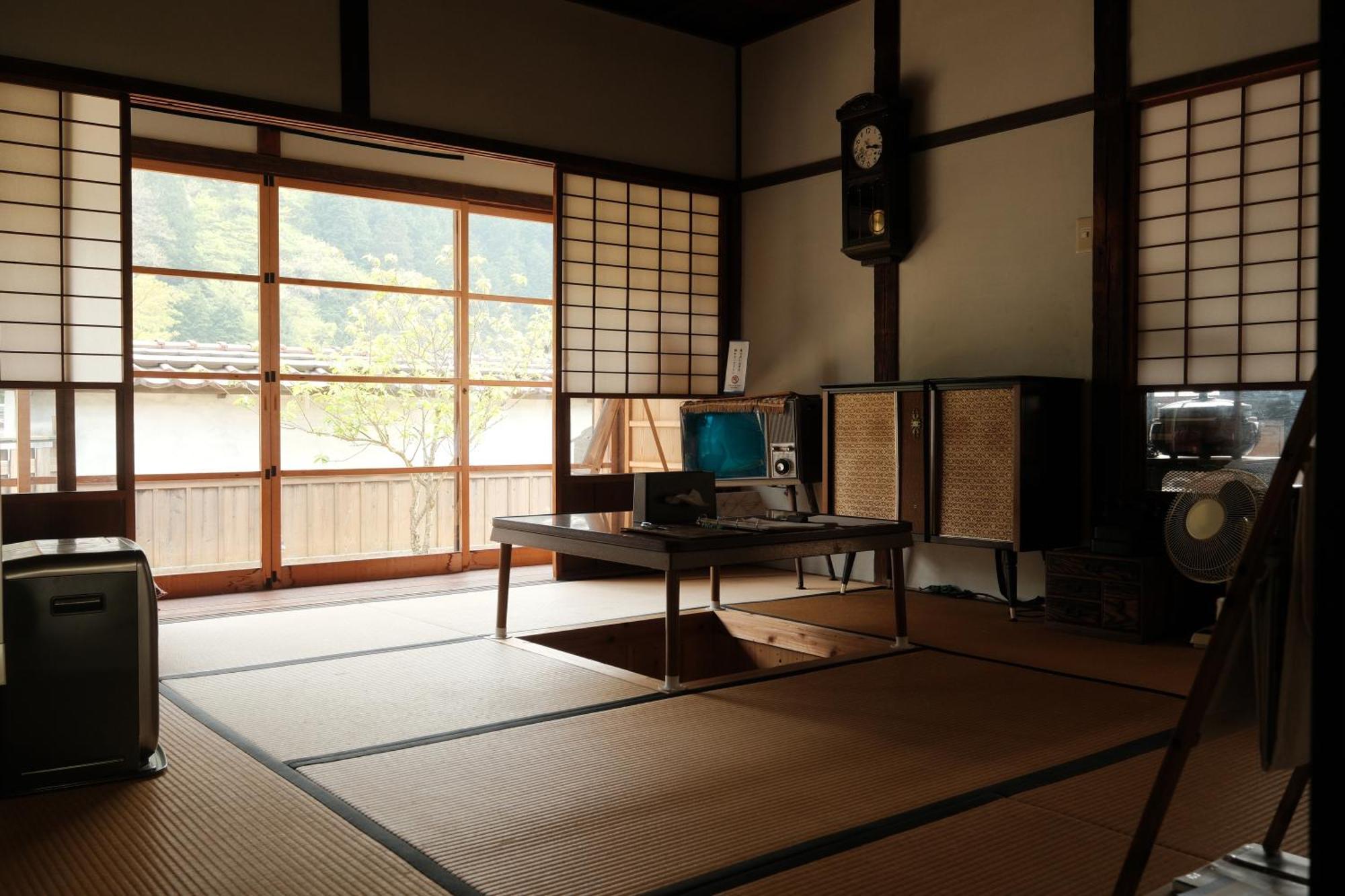Japan'S Oldest Remaining Company Housing Villa Asago Bagian luar foto