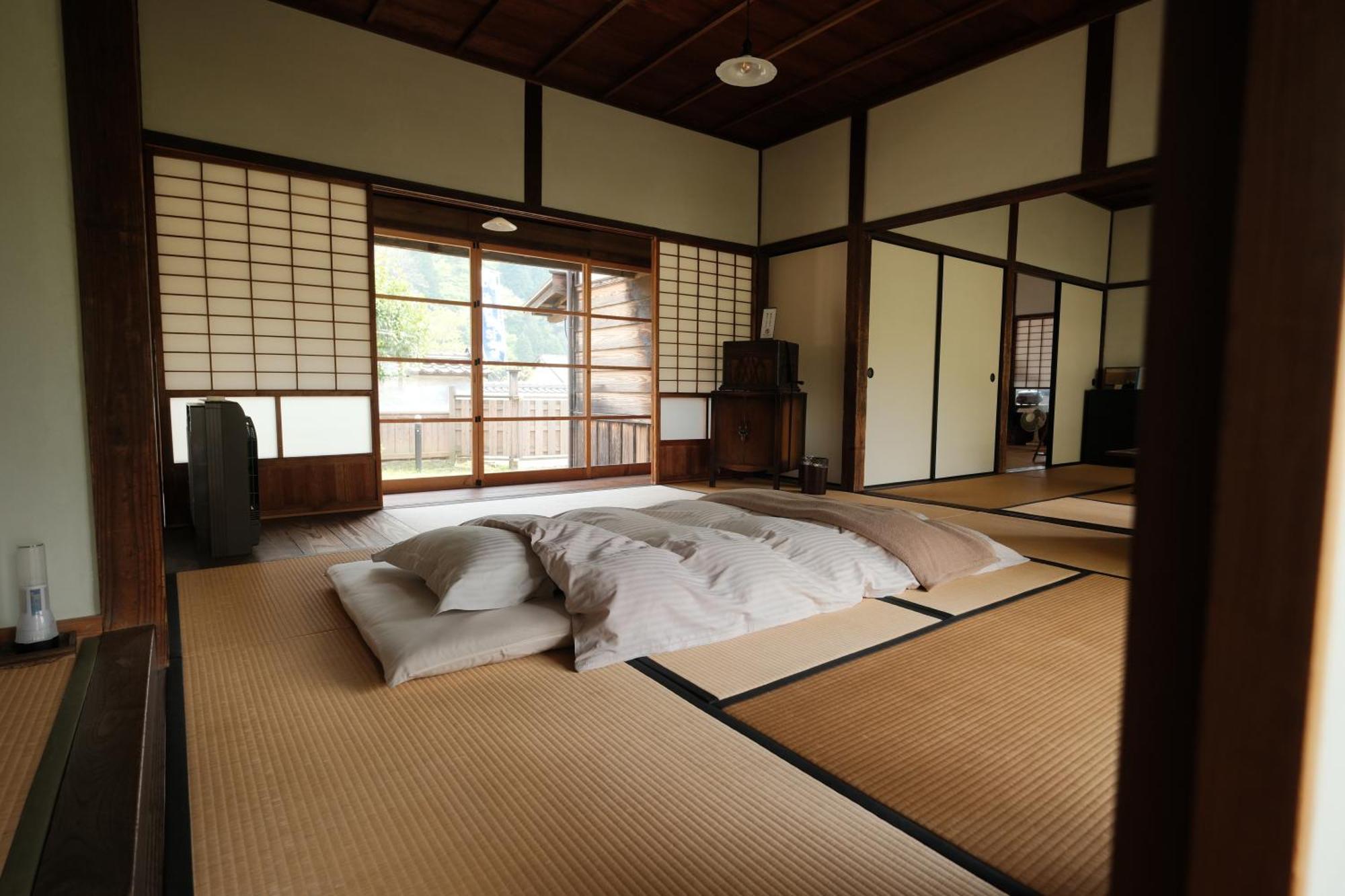 Japan'S Oldest Remaining Company Housing Villa Asago Bagian luar foto